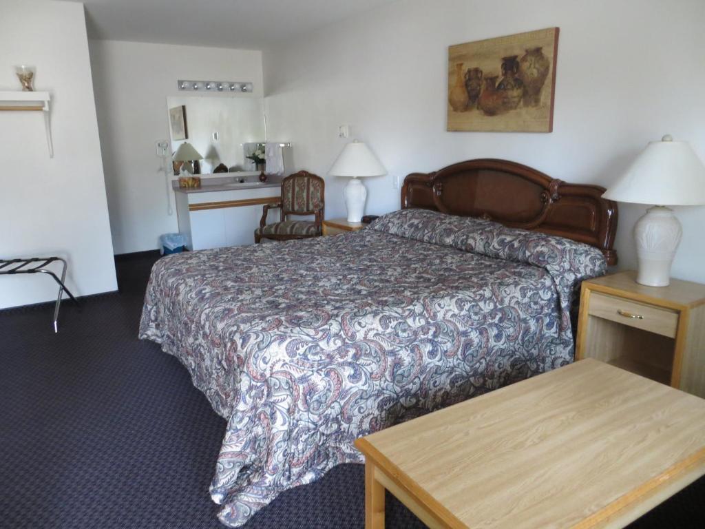 Skagit Motel Hope Room photo