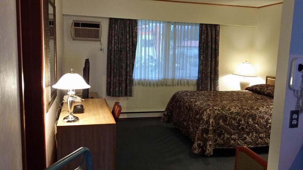 Skagit Motel Hope Room photo